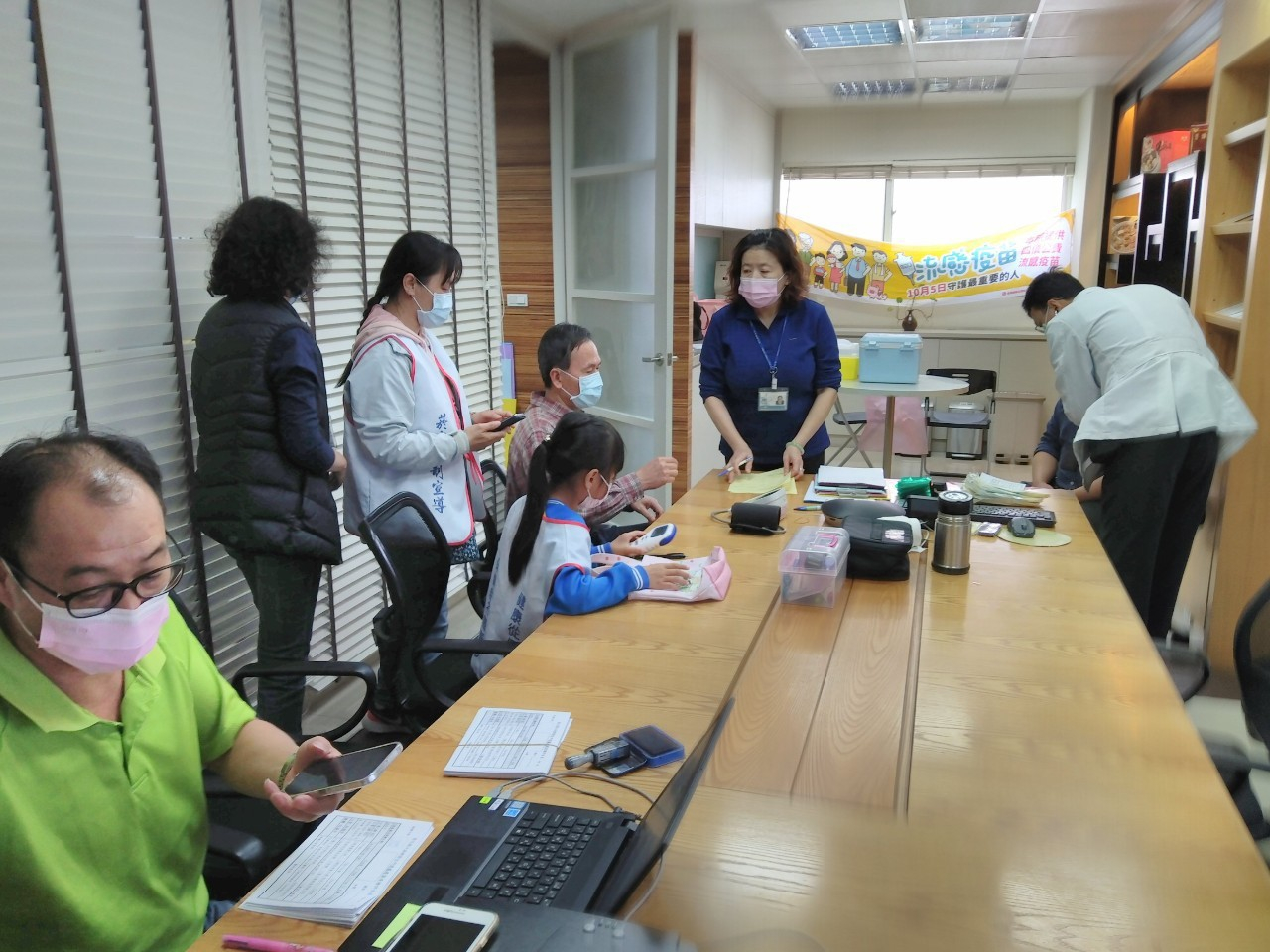 1100311流感設站-碁富食品公司照片3